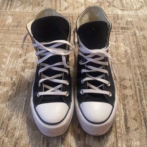 Converse Black platform